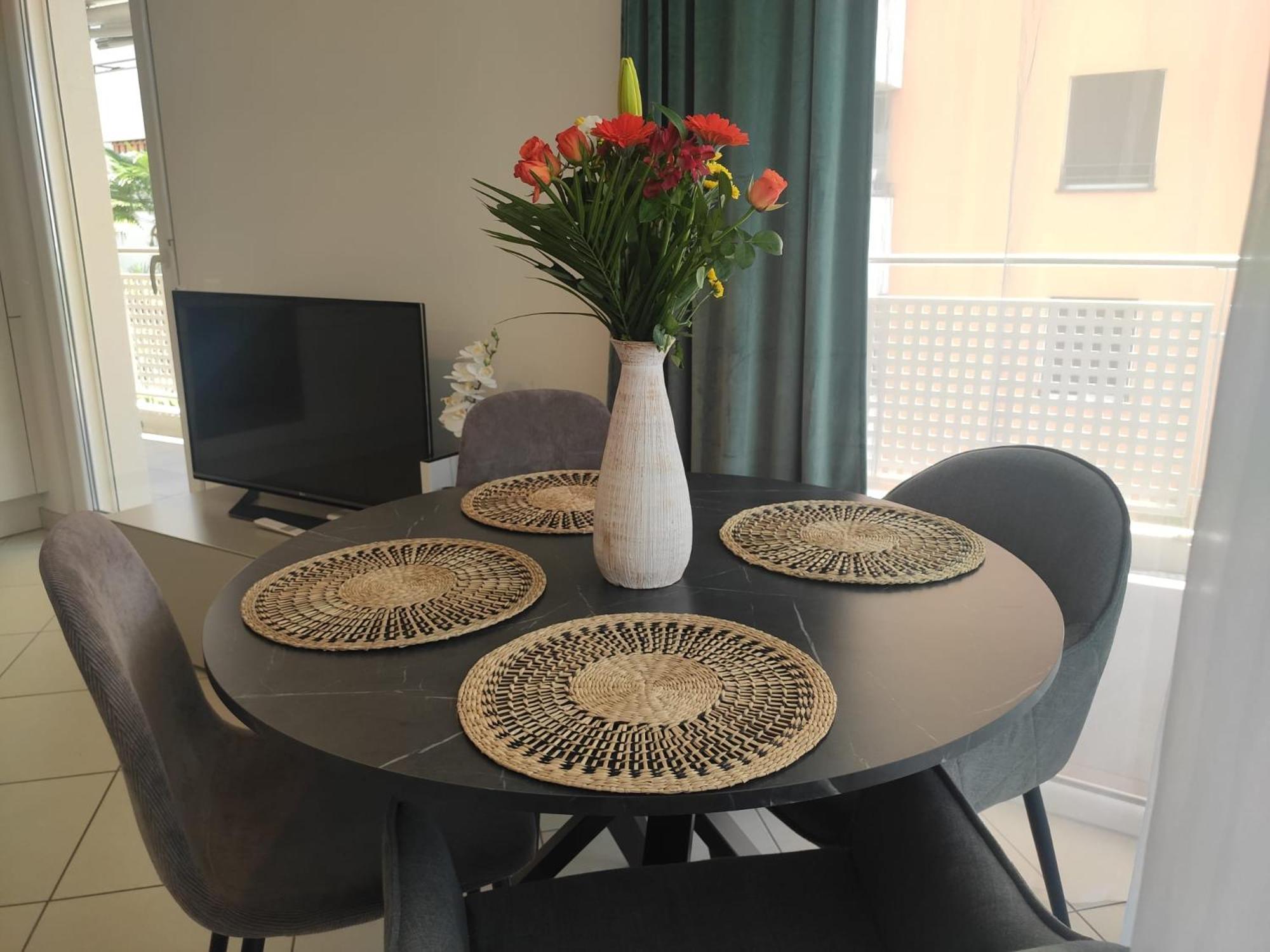 Casa Renoir - Schritte Zum Zee Appartement Locarno Buitenkant foto