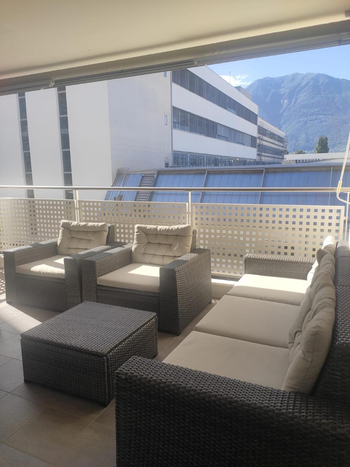Casa Renoir - Schritte Zum Zee Appartement Locarno Buitenkant foto